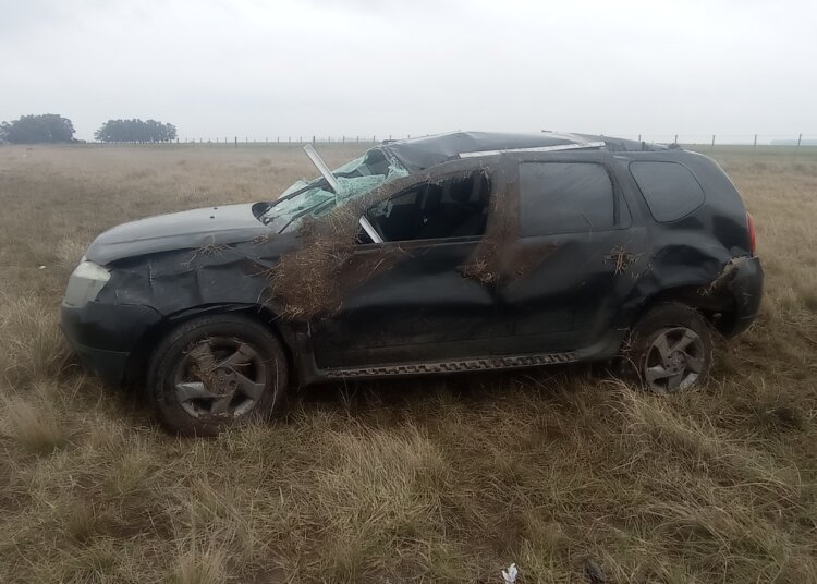 Despiste y vuelco sobre ruta nacional 3