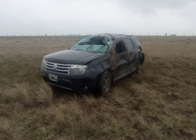 Despiste y vuelco sobre ruta nacional 3