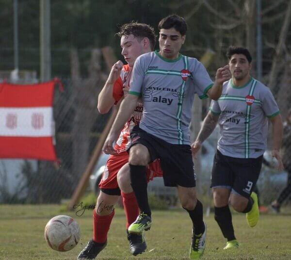 Alumni le ganó a San Jorge en Reserva y 1ra división, en la 2da recibe a Juventud