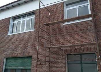 Continúa el recambio de aberturas en el Hospital Municipal