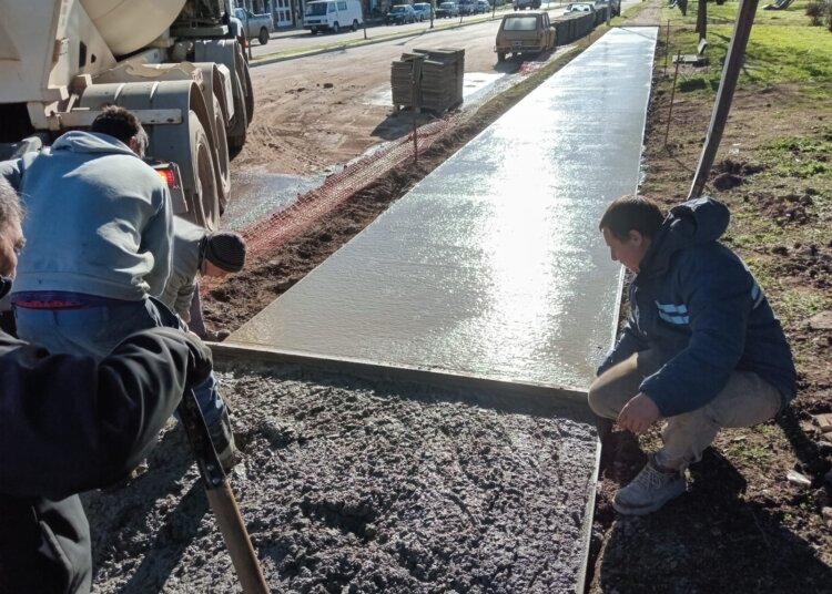 Avanzan los trabajos de reacondicionamiento en la Plaza Mitre