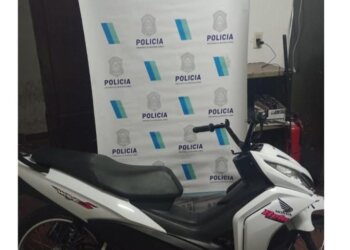 La policía juarense secuestró una moto con pedido de secuestro