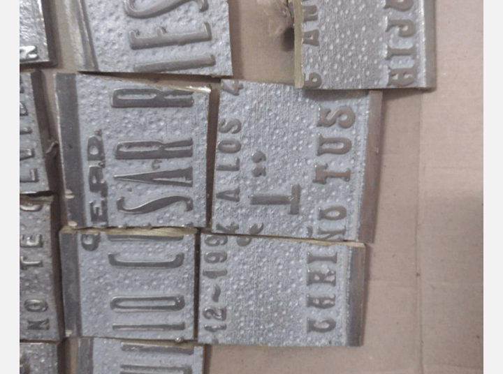 Se convoca quienes hayan sido victimas del robo de placas en el cementerio