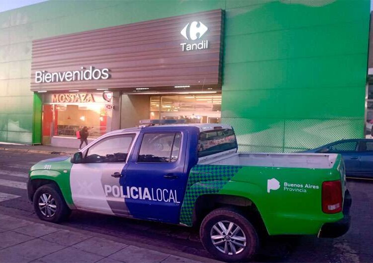 En Tandil y por rumores de saqueos refuerzan la seguridad en supermercados