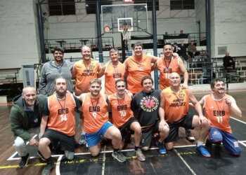 Maxi Básquet: Vecinos de Tandil gritó campeón