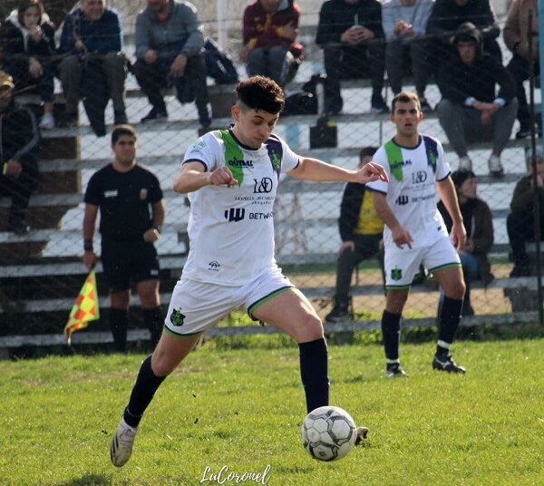 El juarense Lalo Sasali gritó campeón con Embajadores De Olavarría