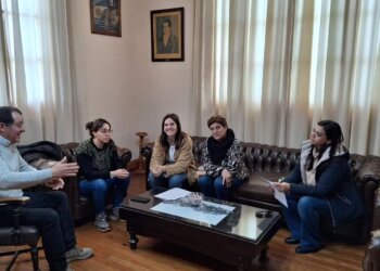 El Municipio entrego un subsidio a las cooperadoras de la Escuela 1 y Escuela 11