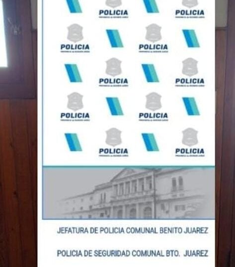 Robaron dos gomas de un vehículo estacionado, la policía las recuperó