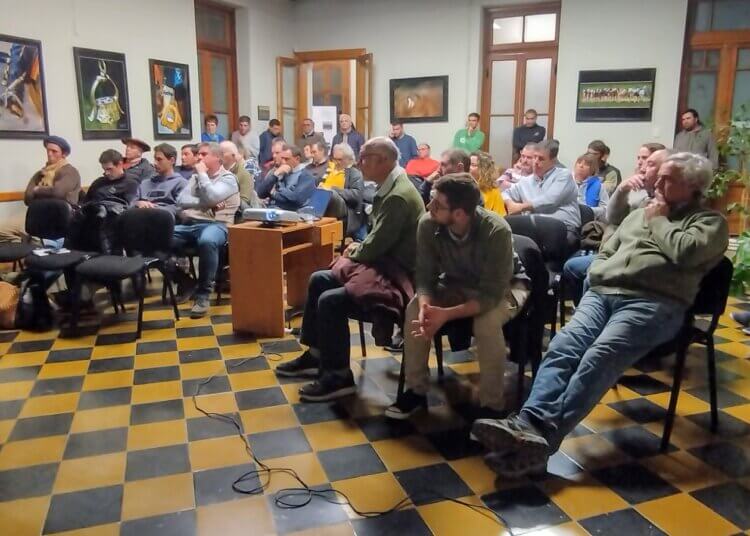 Exitosa charla sobre ganadería organizada por INTA Benito Juárez
