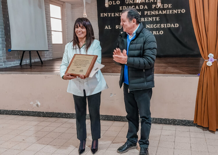 Se realizó el acto oficial por el «Día del Maestro»