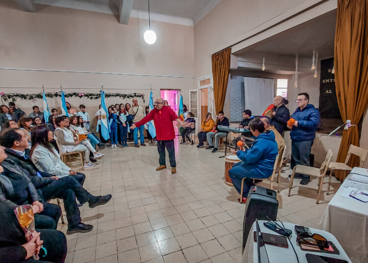 Se realizó el acto oficial por el «Día del Maestro»