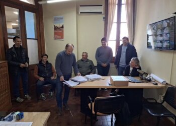 Apertura de sobres para la construcción de 30 viviendas en Barker
