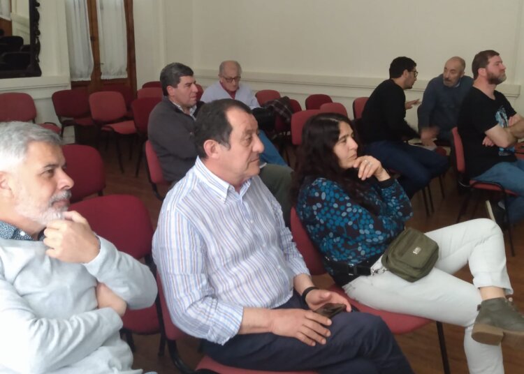 Se presentó el proyecto para el entubamiento del canal lindero a la ruta provincial 74