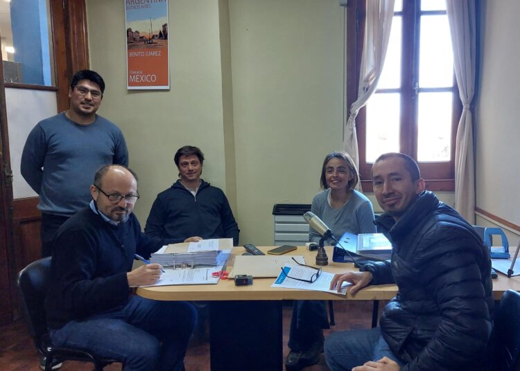 Se realizó el acto apertura de sobres para la construcción de 30 viviendas en Barker