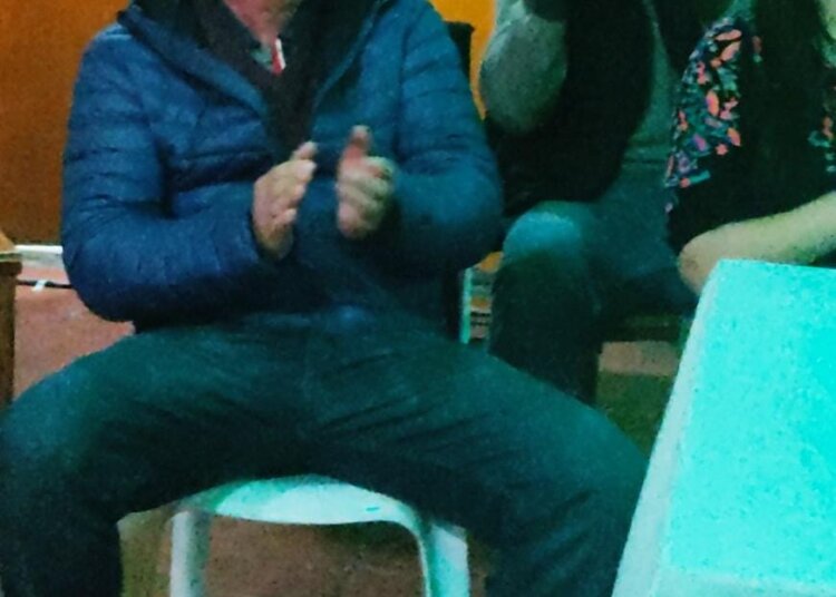 Con un lleno total Sergio Ferraro cerró anoche la campaña en Barker