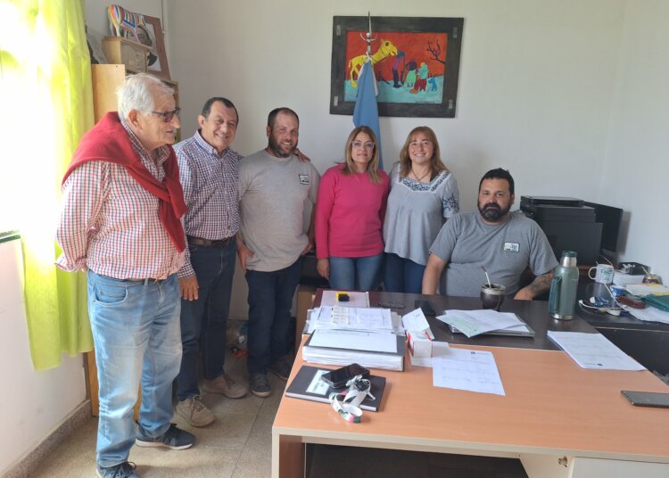 El Municipio entregó un importante subsidio a la Escuela Agraria Nº1