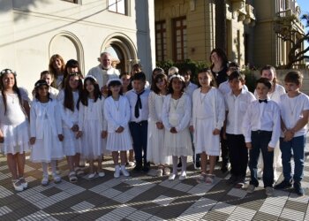 Comenzaron las misas de Primeras Comuniones en el templo parroquial