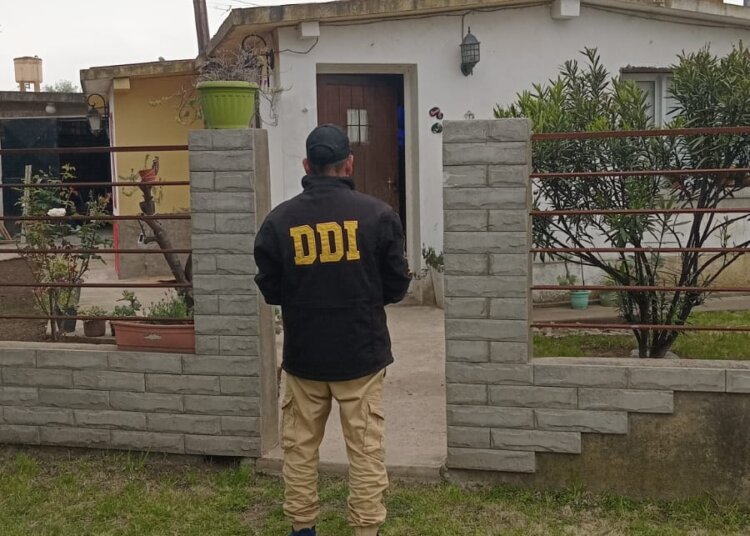 Allanaron un domicilio en Barker, por distribución de pornografía infantil