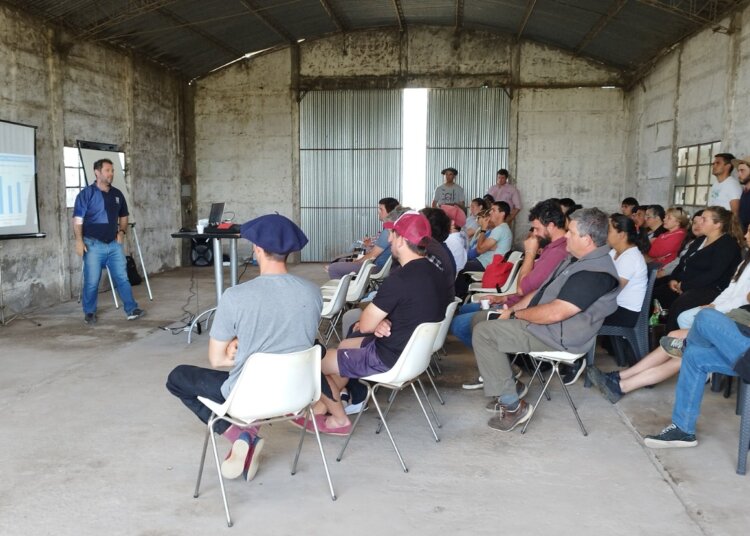 Muy buen marco de público acompañó la jornada ganadera a campo