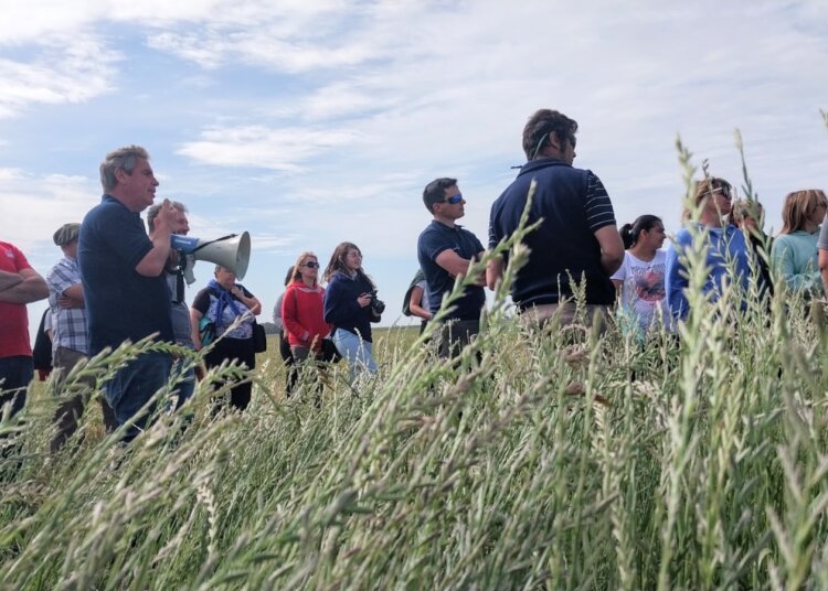 Muy buen marco de público acompañó la jornada ganadera a campo