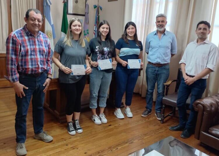 Jóvenes juarenses finalizaron pasantías en el municipio