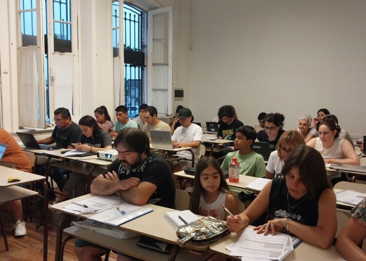 Continua el curso de Gestión Empresarial