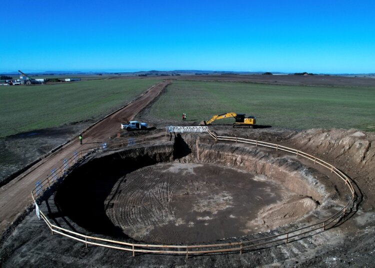Continúa avanzando la obra del Parque Eólico «La Elbita» de Genneia con el traslado de los componentes en la zona