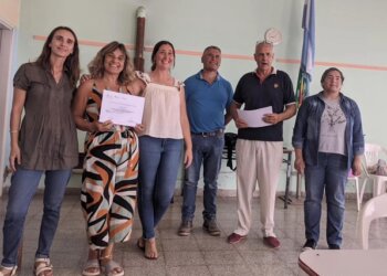 Entrega de certificados del Curso de Agregado de Valor y Estrategias de Comercialización