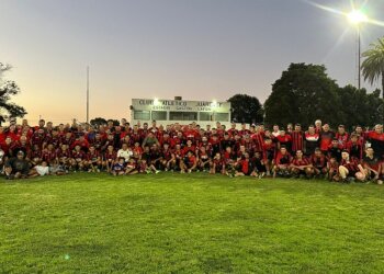 Juarense sigue de festejo, anoche se jugaron los partidos homenajes