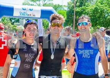 Flavio Morandini y Lucila Merlo se impusieron en el Triatlón de Azul