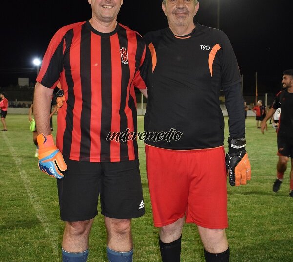 Juarense sigue de festejo, anoche se jugaron los partidos homenajes