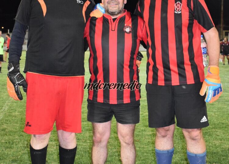 Juarense sigue de festejo, anoche se jugaron los partidos homenajes