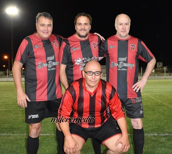 Juarense sigue de festejo, anoche se jugaron los partidos homenajes