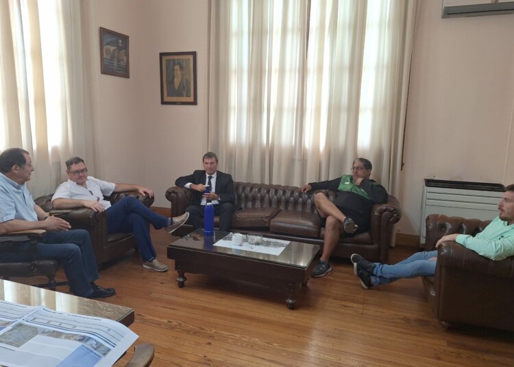 El intendente Julio Marini recibió a distintas instituciones