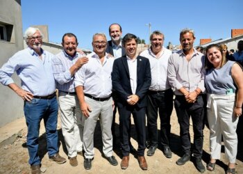 Julio Marini acompañó al gobernador Kicillof en su visita a Bahía Blanca
