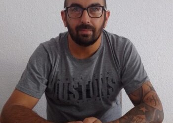 8M: «Hablemos de quienes hicieron escuela, las mujeres»