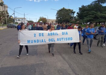 El intendente acompañó la caminata por Día Mundial de Concientización sobre el Autismo