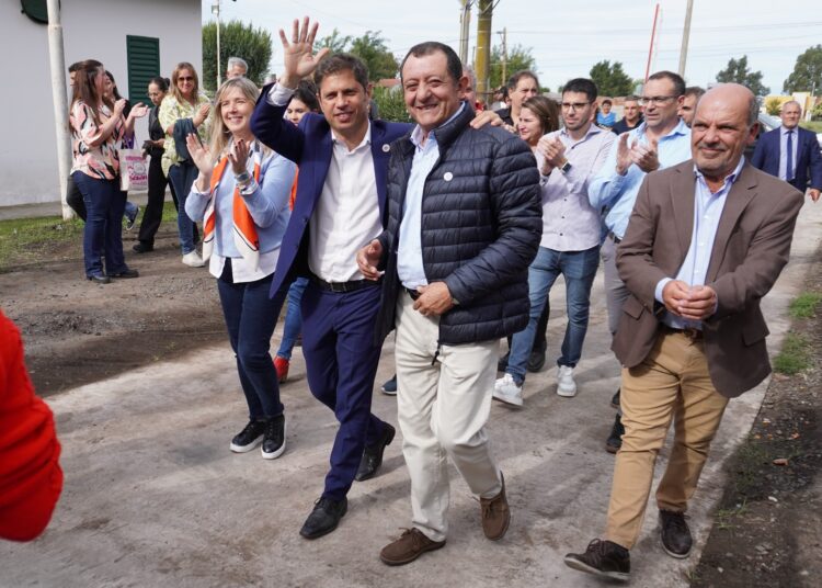El gobernador Axel Kicillof recorrió obras en ejecución en nuestra ciudad