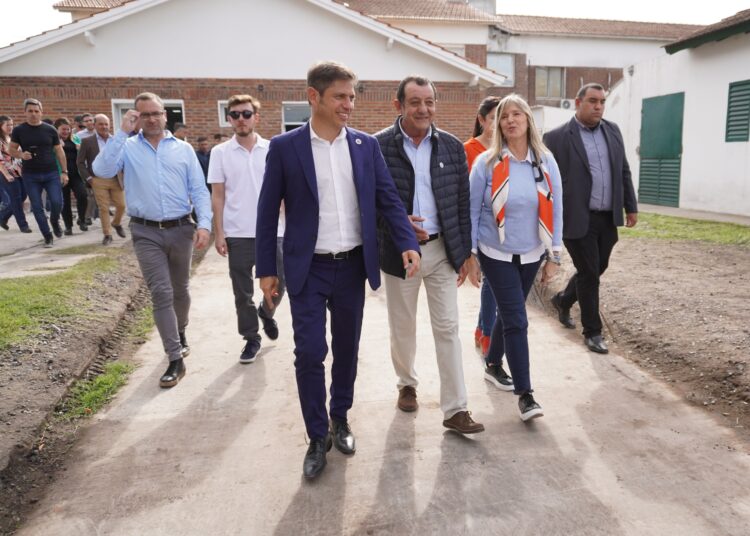 El gobernador Axel Kicillof recorrió obras en ejecución en nuestra ciudad