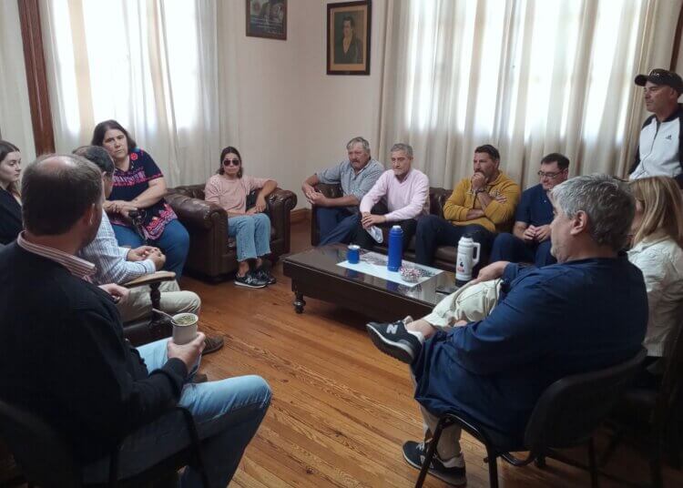 Entrega de subsidios a distintas instituciones de la comunidad