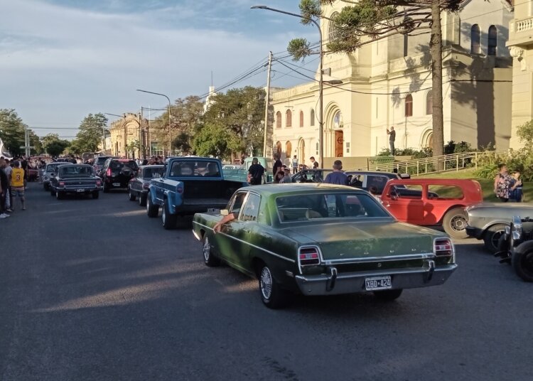 El intendente Marini acompañó la 4ta Juntada Fierrera de Mestizo Garage