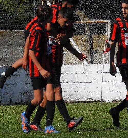 Juarense recibió a Velense, Argentino jugó en Tandil ante Juventud Unida