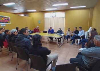 Encuentro de funcionarios municipales con comerciantes de Villa Cacique para potenciar el turismo local