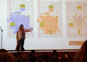 Charla sobre planificación y desarrollo urbano para alumnas y alumnos del nivel secundario