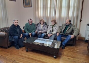 El intendente Marini recibió al guitarrista juarense Hugo Molina