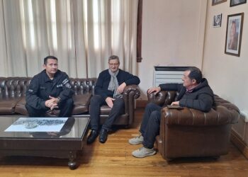 Encuentro institucional: El intendente Julio Marini recibió al nuevo Director de la UP Nº37
