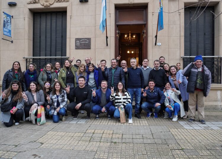 El ministro Andrés Larroque recorrió instituciones y espacios juarenses