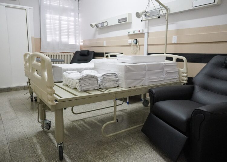 Reinauguración de dos salas de internación en el Hospital Municipal