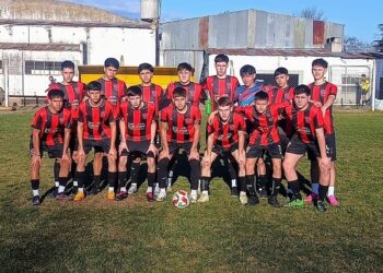 Juarense consiguió cuatro triunfos ante Deportivo Tandil. Argentino Libre
