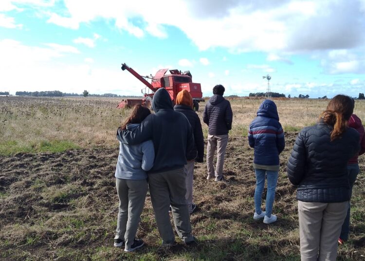 Planificación de actividades en sitio demostrativo agroecológico de Escuela Agropecuaria Nº1